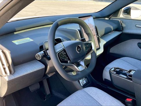 New 2026 Volvo EX30 Ultra w/ Climate Package image 8