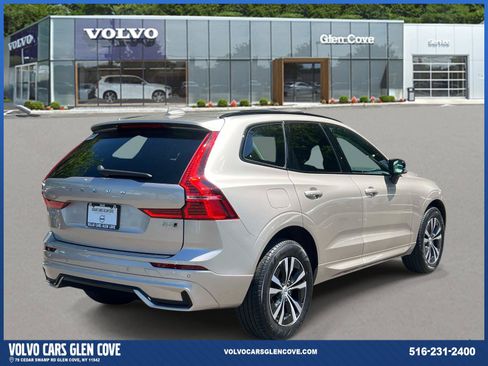 Used 2024 Volvo XC60 B5 Core w/ Protection Package Premier AWD/4WD image 5