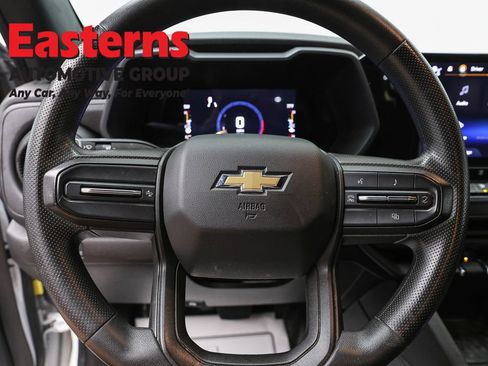 Used 2023 Chevrolet Colorado W/T RWD image 10