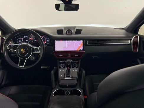 Certified 2021 Porsche Cayenne GTS AWD/4WD image 22
