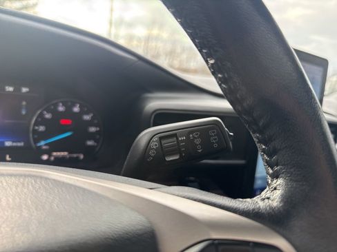 Used 2022 Ford Explorer Limited w/ Limited Technology Package image 20