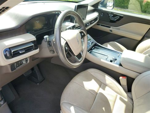 Used 2020 Lincoln Aviator Reserve image 20