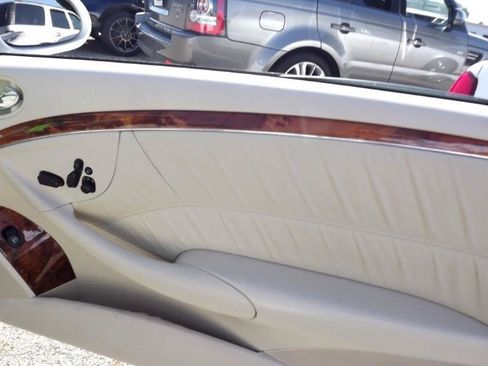 Used 2005 Mercedes-Benz CLK 500 Cabriolet image 26