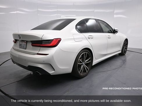 Used 2020 BMW 330i Sedan w/ M Sport Package image 4