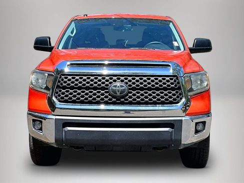 Used 2018 Toyota Tundra SR5 w/ SR5 Upgrade Package AWD/4WD image 3