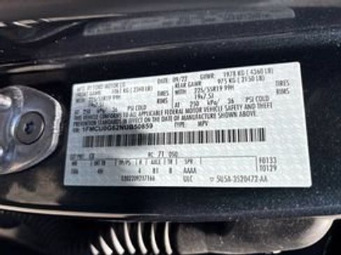 Used 2022 Ford Escape SE w/ SE Sport Appearance Package FWD image 11