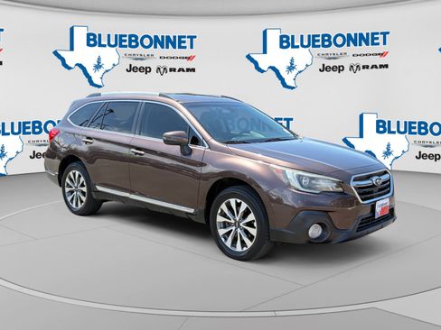Used 2019 Subaru Outback 2.5i Touring AWD/4WD image 3