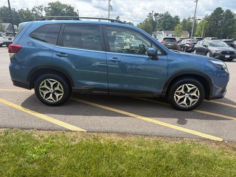 Used 2023 Subaru Forester Premium AWD/4WD image 4
