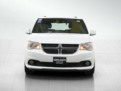 Used 2019 Dodge Grand Caravan SXT w/ Rear Park Assist Package FWD image 8