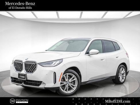 Used 2025 BMW X3 xDrive30i w/ Premium Package AWD/4WD image 1
