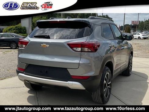 Used 2025 Chevrolet TrailBlazer LT AWD/4WD image 7