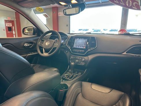Used 2022 Jeep Cherokee Limited AWD/4WD image 18