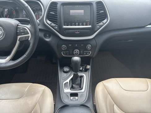 Used 2016 Jeep Cherokee Limited AWD/4WD image 30