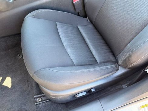 Used 2025 Nissan Altima 2.5 SV FWD image 10