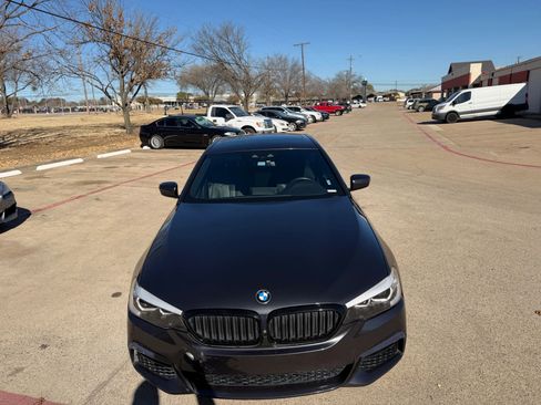 Used 2019 BMW 530i w/ M Sport Package image 2