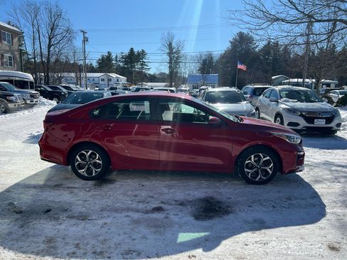 Used 2020 Kia Forte LXS FWD image 6