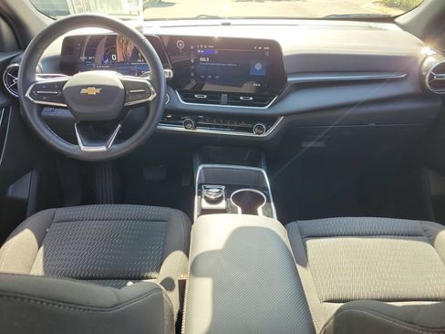 Used 2026 Chevrolet Equinox LT FWD image 11