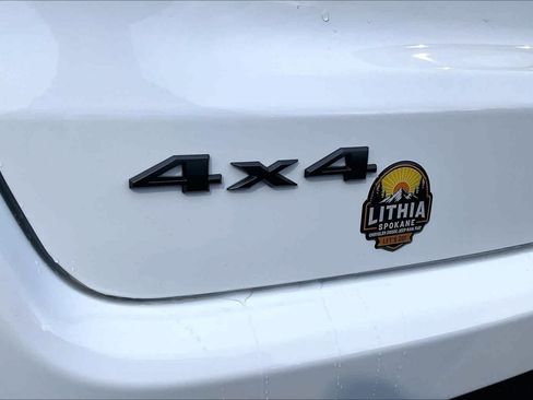 New 2026 Jeep Compass Latitude image 7