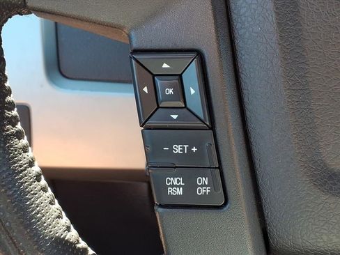 Used 2014 Ford F150 Raptor w/ Exterior Graphics Package image 17