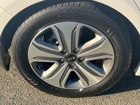 Used 2017 Kia Optima EX image 14