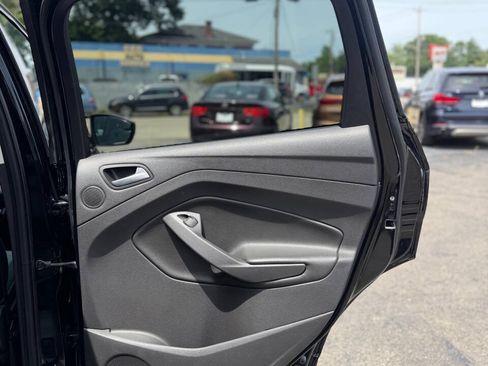 Used 2016 Ford Escape SE w/ Equipment Group 201A FWD image 15