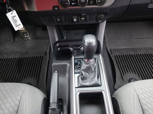 Used 2021 Toyota Tacoma SR5 RWD image 9