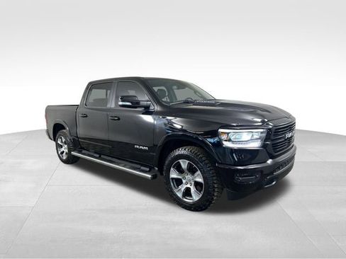 Used 2019 RAM 1500 Laramie w/ Sport Appearance Package AWD/4WD image 8