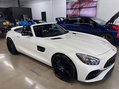 Used 2018 Mercedes-Benz AMG GT Roadster w/ Lane Tracking Package image 17