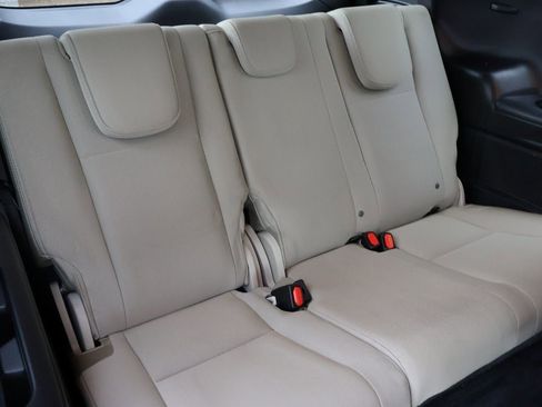 Used 2024 Subaru Ascent Premium w/ Convenience Package image 14