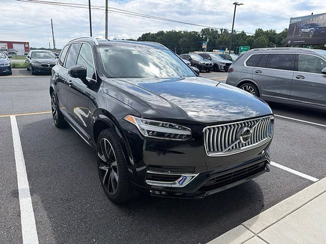 Used 2024 Volvo XC90 B6 Ultimate AWD/4WD image 2