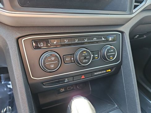 Used 2019 Volkswagen Atlas SE image 23