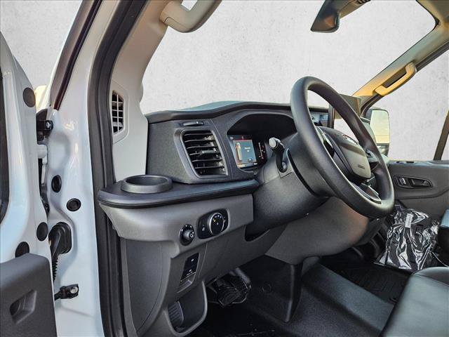 New 2026 Ford Transit 250 148 Medium Roof RWD image 3