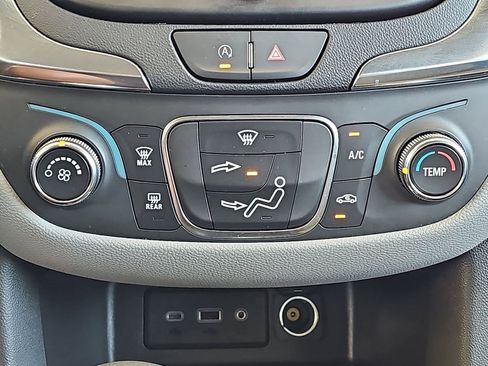 Used 2024 Chevrolet Equinox LS w/ LS Convenience Package FWD image 26