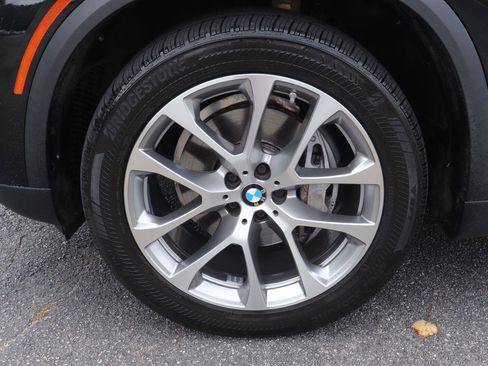 Used 2024 BMW X5 xDrive40i w/ Parking Assistance Package AWD/4WD image 40