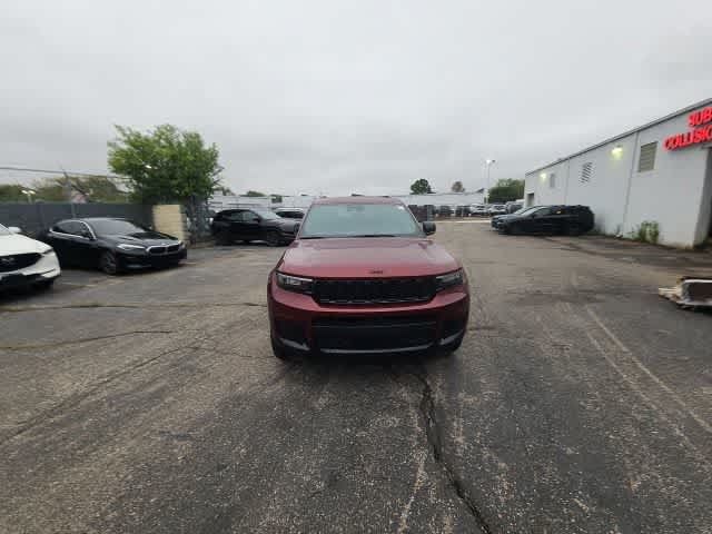 Used 2023 Jeep Grand Cherokee L Laredo AWD/4WD image 4