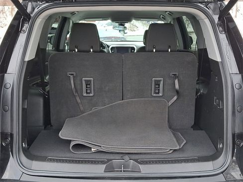 Used 2022 GMC Acadia SLE w/ Driver Convenience Package image 28