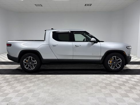 Used 2023 Rivian R1T Adventure image 6