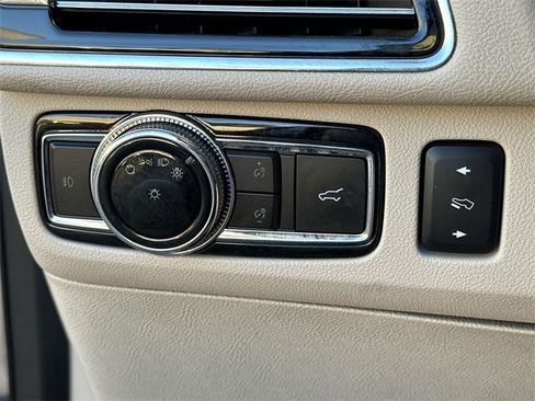 Used 2021 Lincoln Navigator L Reserve image 17