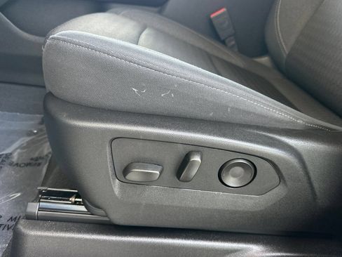 Used 2024 Chevrolet Tahoe LS RWD image 13