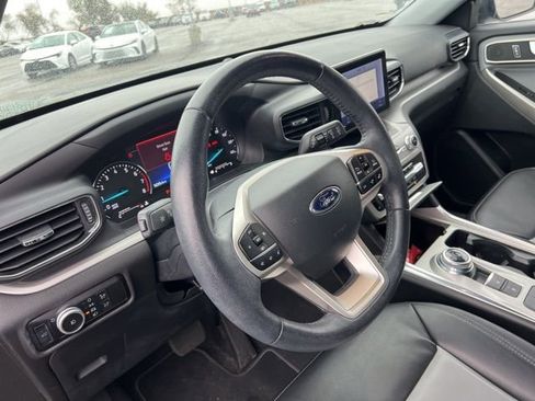 Used 2023 Ford Explorer XLT w/ Equipment Group 202A image 30