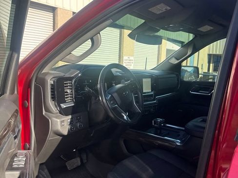 Used 2022 Chevrolet Silverado 1500 RST w/ Convenience Package II AWD/4WD image 6