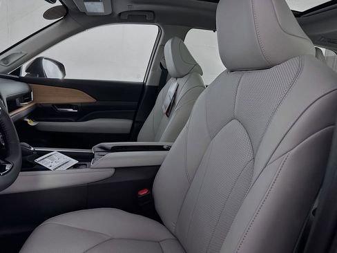New 2026 Toyota Grand Highlander Limited image 32