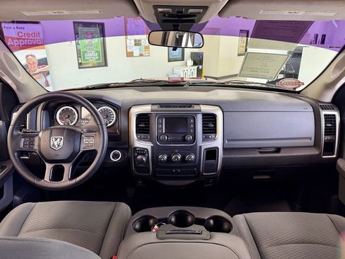 Used 2017 RAM 1500 Classic SLT RWD image 10