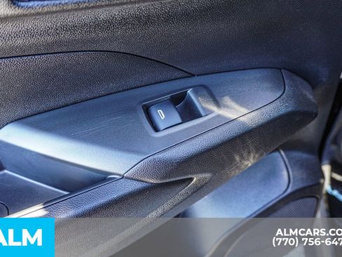 Used 2025 Chevrolet Trax LT w/ LT Convenience Package image 54