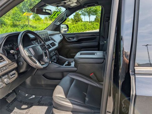 Used 2021 Chevrolet Tahoe Z71 w/ Z71 Off-Road Package AWD/4WD image 16