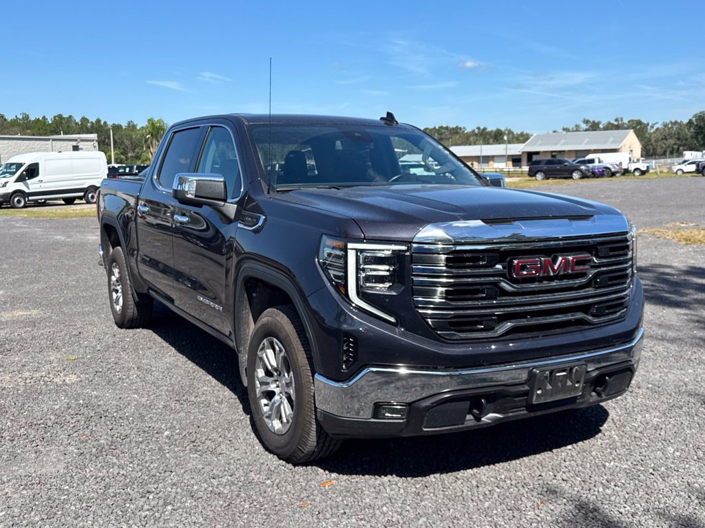 Used 2025 GMC Sierra 1500 SLT AWD/4WD image 7