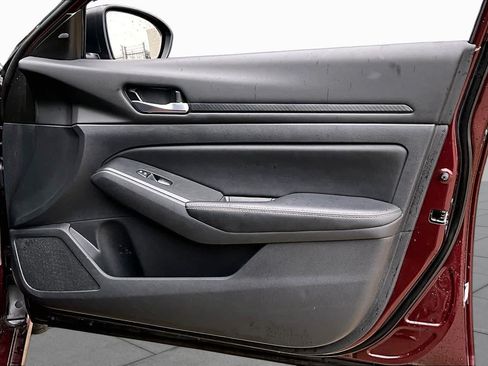 Certified 2025 Nissan Altima 2.5 SV FWD image 22