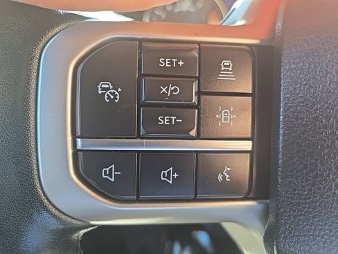 Used 2023 Ford Expedition Limited AWD/4WD image 15