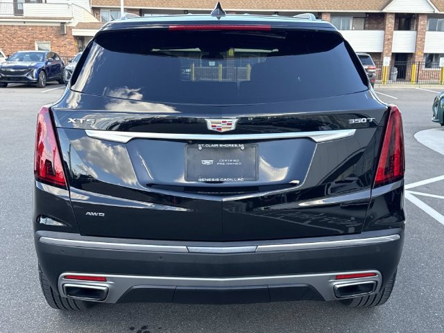 Certified 2024 Cadillac XT5 Premium Luxury w/ LPO, Floor Liner Package AWD/4WD image 7
