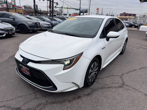 Used 2020 Toyota Corolla LE image 4